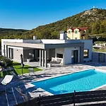 Olive Villa *