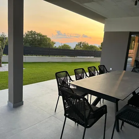 Villa Olive Lovrec