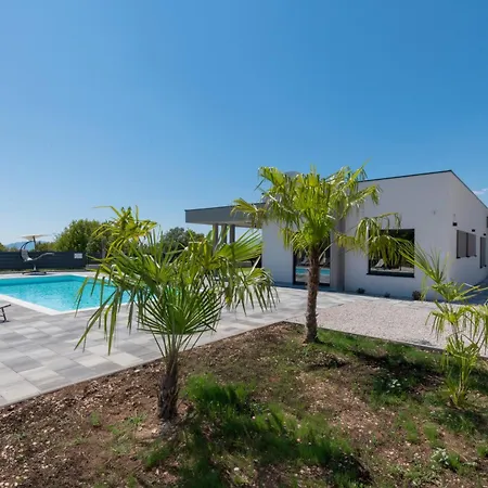 Villa Olive Lovrec